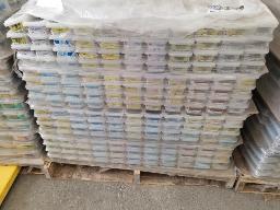 Environ 1250 boîtes de clous Neuf