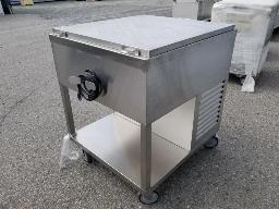 Réchaud 110V sur roulette 30'x33'X36'