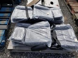 4 sièges pour pelle