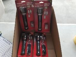 2 lampes de poche rechargeable au DEL 350 lumens + 2 lampes de poche 600 lumens a DEL Husky