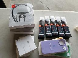 5 chargeurs universel + 5 casques d'écoute avec micro + 4 chargeur magnétique apple watch et +