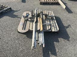 Lot d'outils de mise en place pour béton