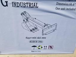 2025 CFG Rétrocaveuse attache skid steer