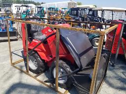 2025 AGT SDA 140W Chargeur sur chenille