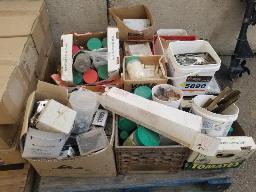 Lot de vis, clous et plus