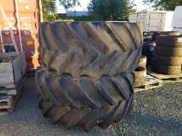 GOOD YEAR-2 Pneus 30.5/LR32 avec jantes