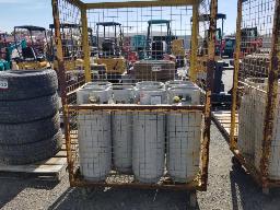 7 réservoirs propane pleine + cage sécurité