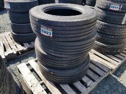 4 pneus 245/70R19.5