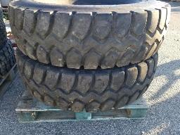 2 Pneus 385/95R25