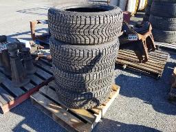 WINTERFORCE 4 Pneus Firestone 235/55R17