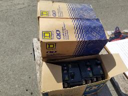 SQUARE D 20 Disjoncteurs 40 + 5 disjoncteurs 60