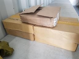 4 boites de ballast no. P38210-003 + 1 boite de ballast 49863D