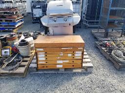 Coffre 5 tiroirs en bois + BBQ