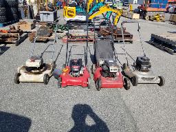 4 tondeuses à essence