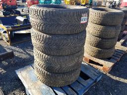 NOKIAN HAKKAPELIITTA 4 pneus hiver 275/55R20