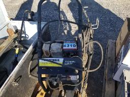 1 machine à pression au gaz + scie à chaine + Fendeuse à bois 110V + coffre en métal