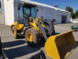 2011 JOHN DEERE 304J Chargeur sur roues