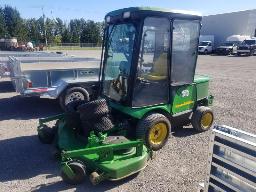 2010 JOHN DEERE 1445 Tracteur à gazon