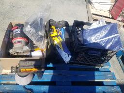 Lot d'outils manuels variés