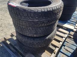 BF GOODRICH WINTER T/A 4 pneus 215/70R16 hiver