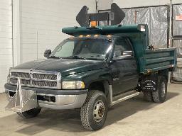 2001, DODGE RAM 3500, CAMION À 6 ROUES    BENNE