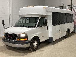 2013, GMC SAVANA 4500, MINIBUS    6 ROUES