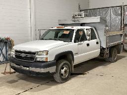 2006, CHEVROLET SILVERADO 3500, CAMION À 6 ROUES    BENNE,
