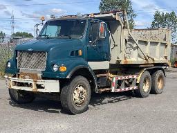 2004, STERLING L7500, CAMION À 10 ROUES    BENNE