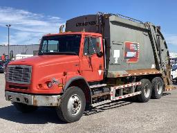 2002, FREIGHTLINER Fl-112, CAMION À ORDURES    10 ROUES