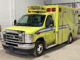 2018, FORD E-350, AMBULANCE    6 ROUES,