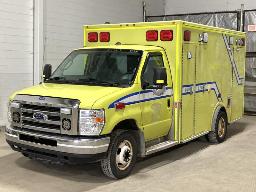 2018, FORD E-350, AMBULANCE    6 ROUES,