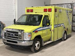 2018, FORD E-350, AMBULANCE    6 ROUES,