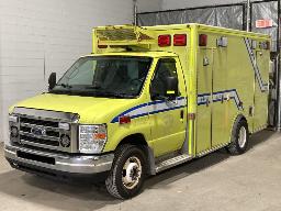 2018, FORD E-350, AMBULANCE    6 ROUES,