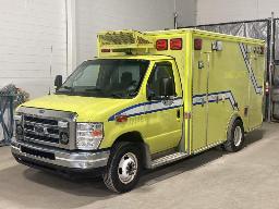 2018, FORD E-350, AMBULANCE    6 ROUES