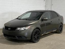 2010, KIA FORTE, AUTOMOBILE