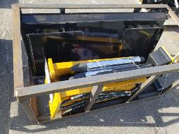 AGT Concasseur attache skid steer