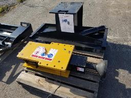 AGT Marteau attache skid steer