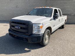 2015, FORD F-250 XL, CAMIONNETTE    AVEC MONTE-CHARGE