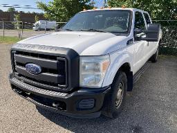 2016, FORD F-250 XL, CAMIONNETTE    AVEC MONTE-CHARGE