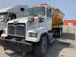 2013, WESTERN STAR 4700, CAMION À 10 ROUES    ÉPANDEUR