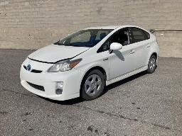 2011, TOYOTA PRIUS, AUTOMOBILE    HYBRIDE