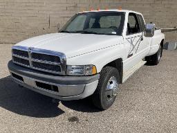 1996, DODGE RAM 3500, CAMIONNETTE    À 6 ROUES