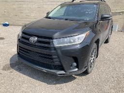 2017, TOYOTA HIGHLANDER SE, VUS  AWD