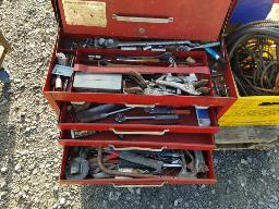 Coffre a outils BEACH + lot outils variés