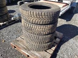 GOOD YEAR ULTRA GRIP - 4 pneus hiver LT 245/75R17
