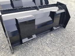 Gratte a neige réversible 5' attache skid steer Neuve