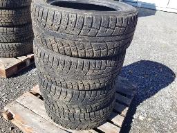 MINERVA 4 pneus hiver 235/55R18
