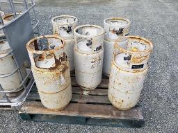 4 réservoirs propane pleine + 1 vide pour chariot élévateur