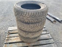 TOYO OBSERVE G3 ICE - 4 pneus d'hiver 205/65R15