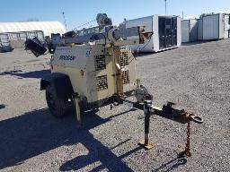 2012 DOOSAN INGER, tour d'éclairage sur remorque,